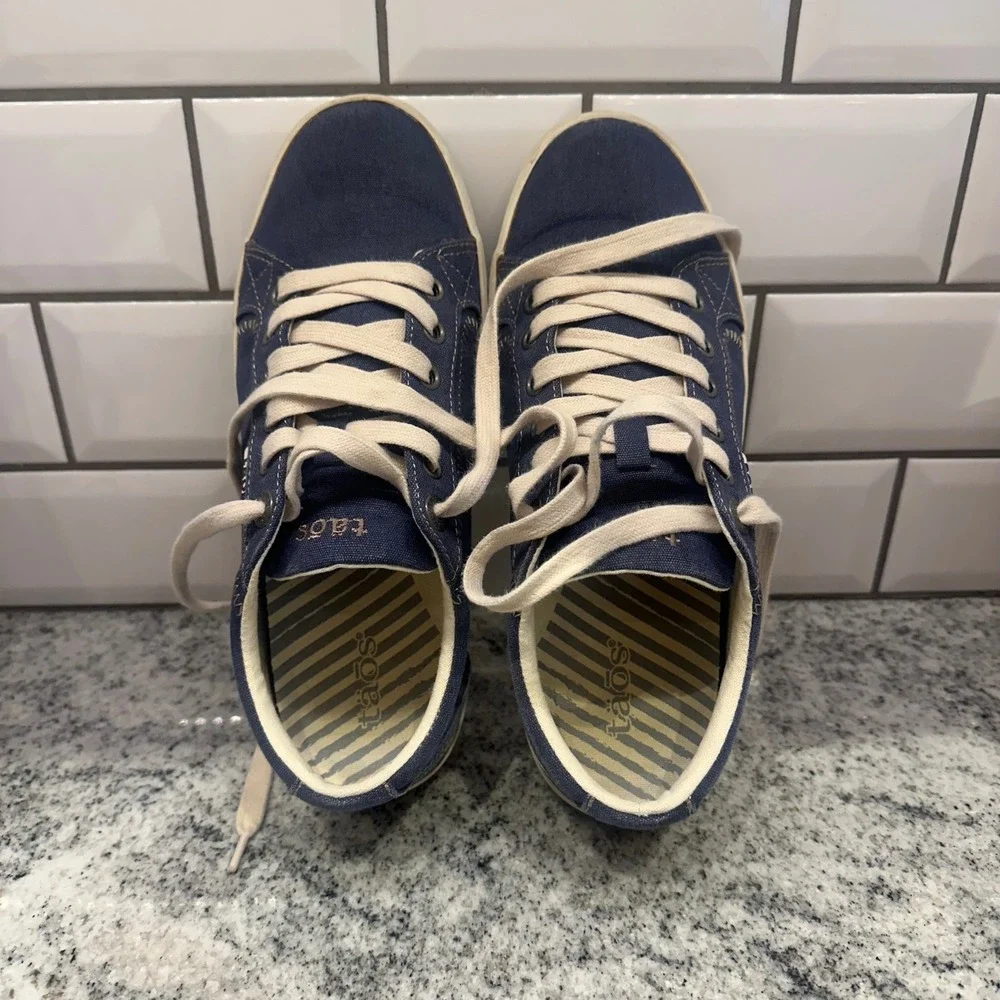 TAOS Start Navy‎ Canvas Lace Up Sneakers Women's US 8 Casual Comfort Shoes